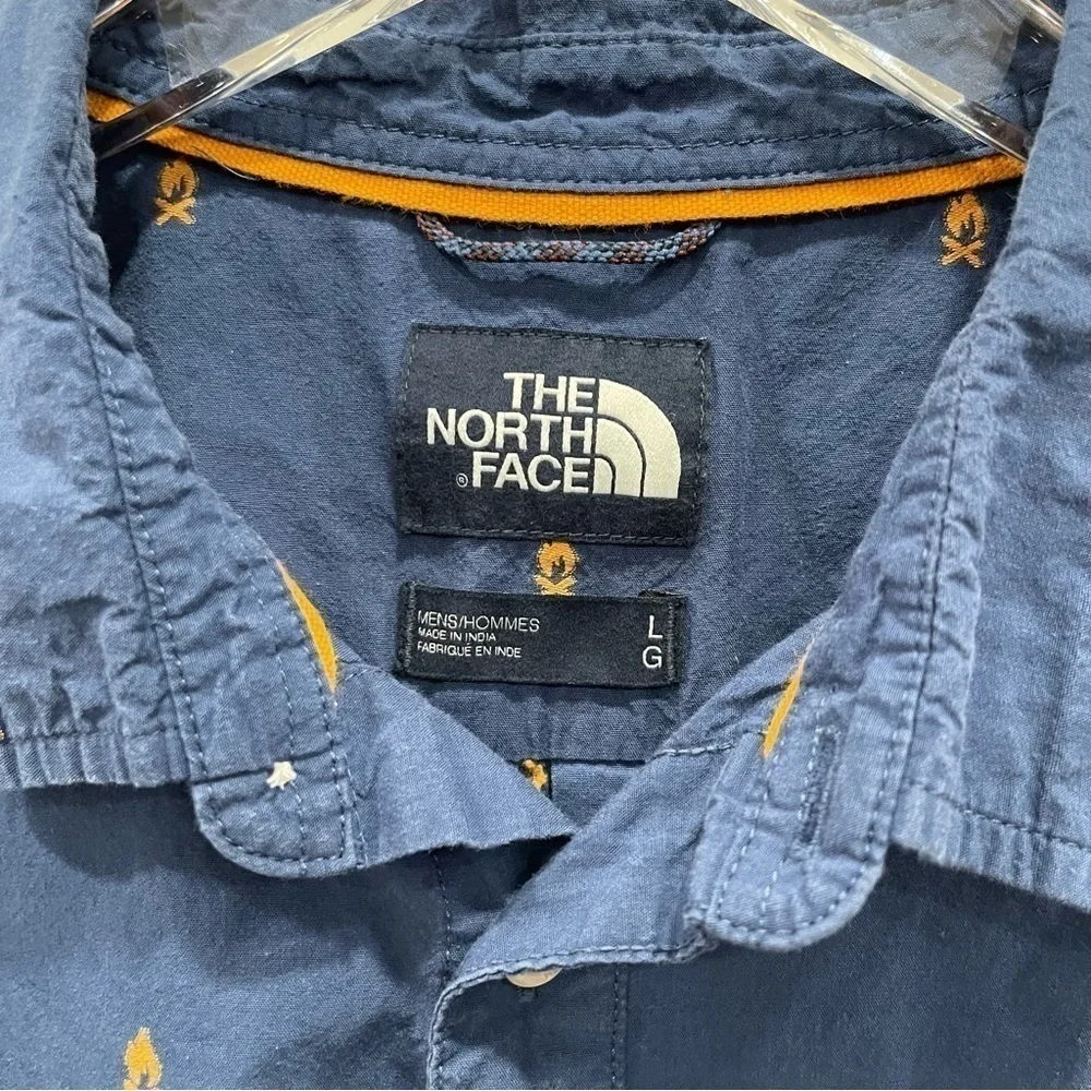 The North Face Short Sleeve Button Down Shirt Blue Men’s Large Bonfire Campfire